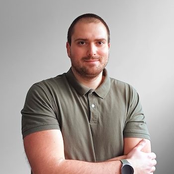 {{ getMember(post.frontmatter.author).name }}